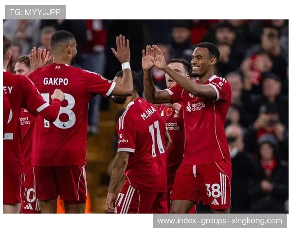 阿森纳中路回传制造边路突破机会