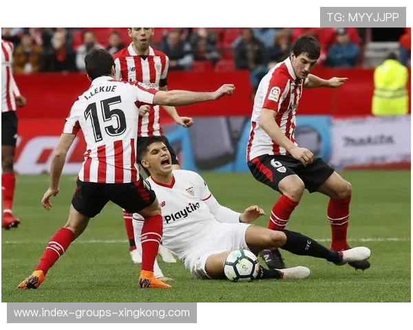 西甲塞维利亚定位球致命,禁区混战得分：从精准到混战的致胜解码